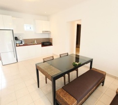 Апартаменты c 1 комнатой с балконом в The Melanesian Port Vila Hotel