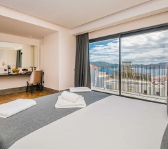 Двухместный номер Standard с частичным видом на море двуспальная кровать в Kas Pier Hotel