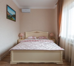 Комфортный улучшенный номер с двухспальной кроватью(King-size+) в Атмосфера