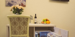 Витязево: Отель Французский квартал