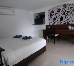 Трёхместный семейный номер Standard в On The Hill Karon Resort