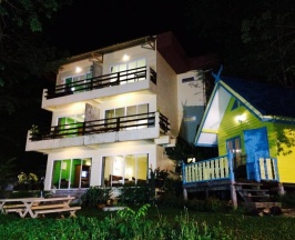 Семейный номер Standard с видом на море в Para Resort Koh Chang