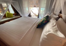 Двухместное бунгало Air-Conditioned Wooden beachfront двуспальная кровать в Lipe Beach Resort