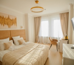 DELUXE KING ROOM в Люмьер