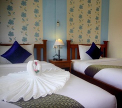 Двухместный номер Deluxe 2 отдельные кровати в My Place @ Surat Hotel