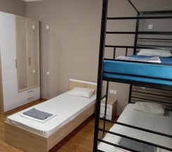 Кровать в общем номере (женский номер) в Station Hostel