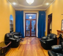 Апартаменты 2 спальни с камином у Банковского мостика в Dere-apartments