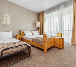 Четырёхместный номер Superior с балконом в Villa Blanca