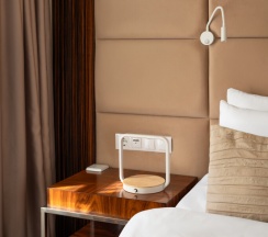 Апартаменты для 5 гостей в V Hotel&Rooftop lounge