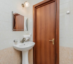 Трёхместная студия Standard с видом на внутренний двор в Green rent