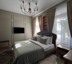 Двухкомнатный Suite с балконом в Маруся
