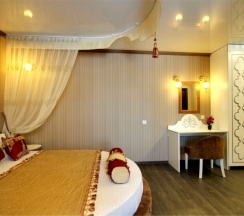 №14 ВОСТОК. Двухместный полулюкс с двуспальной кроватью в Smile