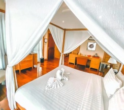 Вилла с 5 комнатами в Royal Sammuk villas