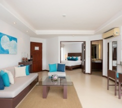 Люкс c 1 комнатой с балконом в Dewa Phuket Resort & Villas