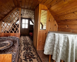 Комната эконом с 3 односпальными кроватями (мансарда) в Оазис