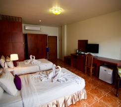 Двухместный номер Standard с балконом и с красивым видом из окна 2 отдельные кровати в Гостевой дом Sugar Inn Phuket