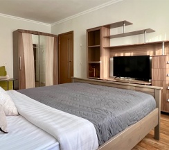 "Pistachio Flat" Однокомнатная квартира (Метро Ленинский проспект/Автово, 10 минут на транспорте) в Rauktis apartments