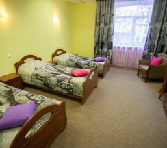 Стандарт с тремя односпальными кроватями в Алиса