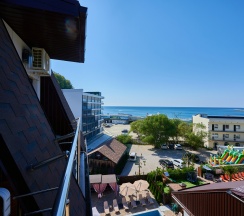 Стандарт с доп. местом и балконом. Вид на море в Val`kont hotel