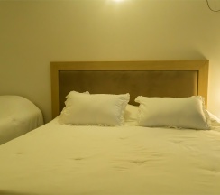 Трехместный стандартный номер на двух-трех гостей с балконом и видом во двор(Корпус Б) в Оптимист