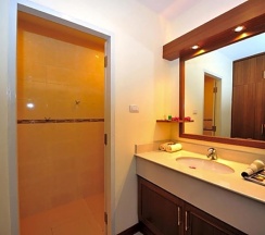 Двухместный номер Superior двуспальная кровать в Kata Blue Sea Resort