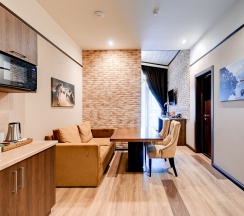 Family Executive Suite в Vertex
