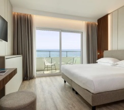Двухместный with extra bed номер Look двуспальная кровать в Adriatic Palace Hotel