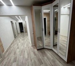 Коттедж с красивым видом из окна в Оазис