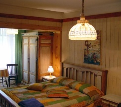 Трехкомнатный люкс с верандой и красивым видом из окна в Чеховская дача