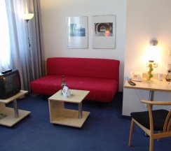 Трёхместный номер Comfort в Enjoy Hotel Berlin City Messe