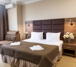 Двухместный номер Комфорт двуспальная кровать в ТиАдель