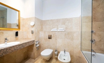 Двухместный полулюкс 2 отдельные кровати в Leonardo Hotel Berlin KU'DAMM