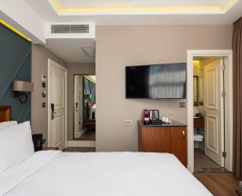 Двухместный номер Corner Superior двуспальная кровать в Azzap Hotel Galata