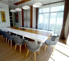 Двухместная вилла двуспальная кровать в Happy Family Villa