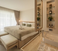 Номер Deluxe с видом на бассейн в Niranapa Boutique Resort