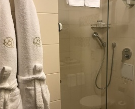 Джуниор сьют в Высоцкий