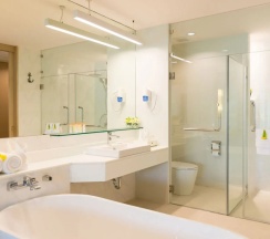 Двухместный номер Grand Deluxe двуспальная кровать в Katathani Phuket Beach Resort