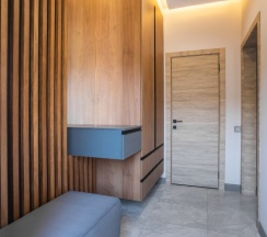 Двухместные апартаменты с балконом и с видом на горы двуспальная кровать в Apart hotel Colibri