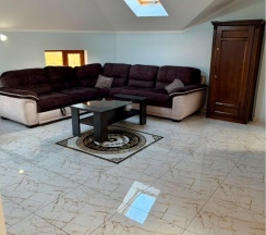 4-комнатные апартаменты люкс (мансарда) в Оазис