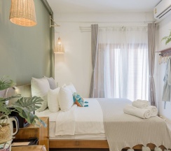 Номер Deluxe в YOLO Bangkok Boutique Hotel