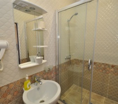 Junior suiter 2-х местный с балконом (Главный корпус) в Морские Рифы