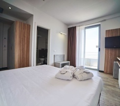 Двухместный номер Superior с балконом двуспальная кровать в Alisei Palace Hotel