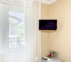 Трёхместный номер Standard с балконом в Эксклюзив