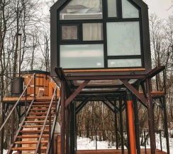 Дом на дереве Цветы сакуры в Вазуза Лав