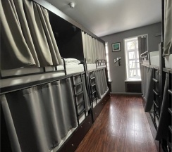 8-ми местный женский номер в Христал