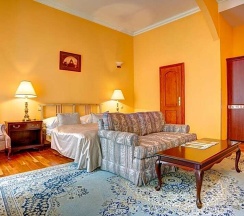 Четырёхместный номер Standard в Bohemia Plaza Residence
