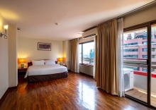 Номер Standard c 1 комнатой в Bandara Silom Suites