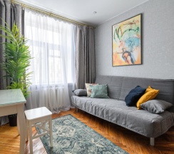 2-комнатные апартаменты улучшенные в Sutki Rent (Сутки Рент) с видом на набережную канала Грибоедова