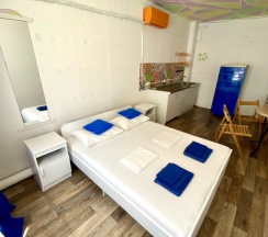 Апартаменты с 2 комнатами с красивым видом из окна в Арт-отельчик