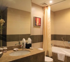 Двухместный номер Standard двуспальная кровать в Пекин Палас Soluxe Hotel Astana